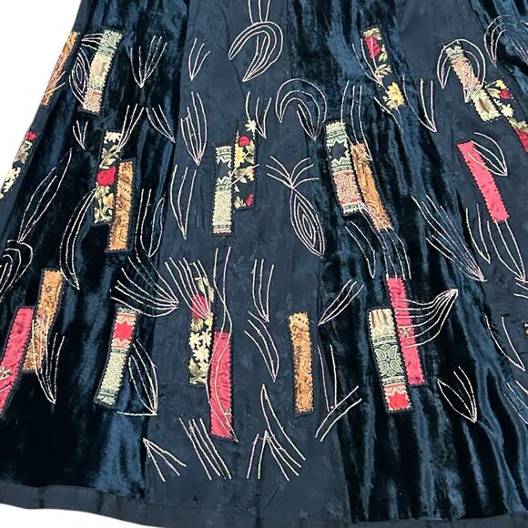 Black Velvet Patchwork Skirt Boho Embroidered Maxi Skirt  / Women’s XL - - Picture 4 of 4